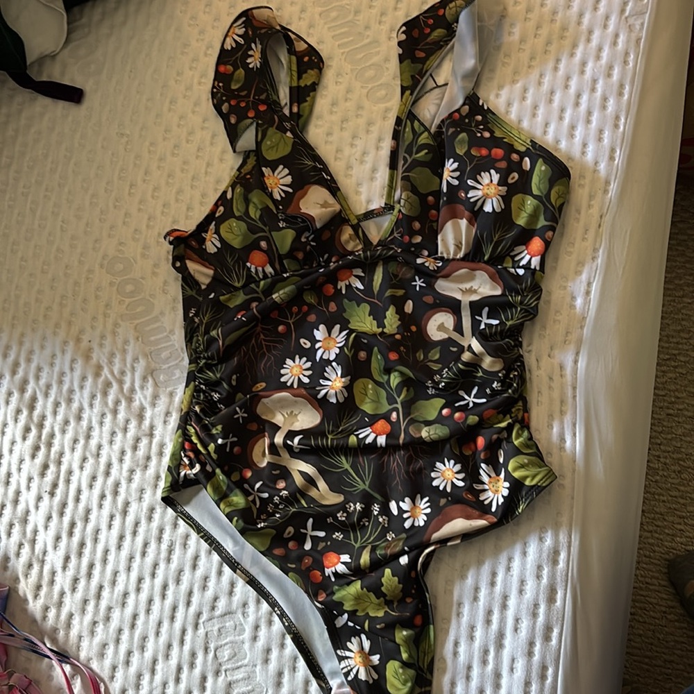 SHEIN Black Floral One Piece Swimsuit - Picture 2 of 4